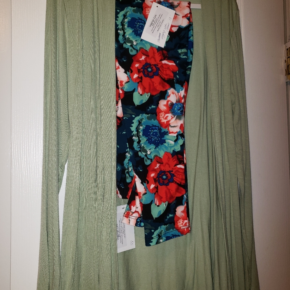 Olive cardigan with beautiful leggings.